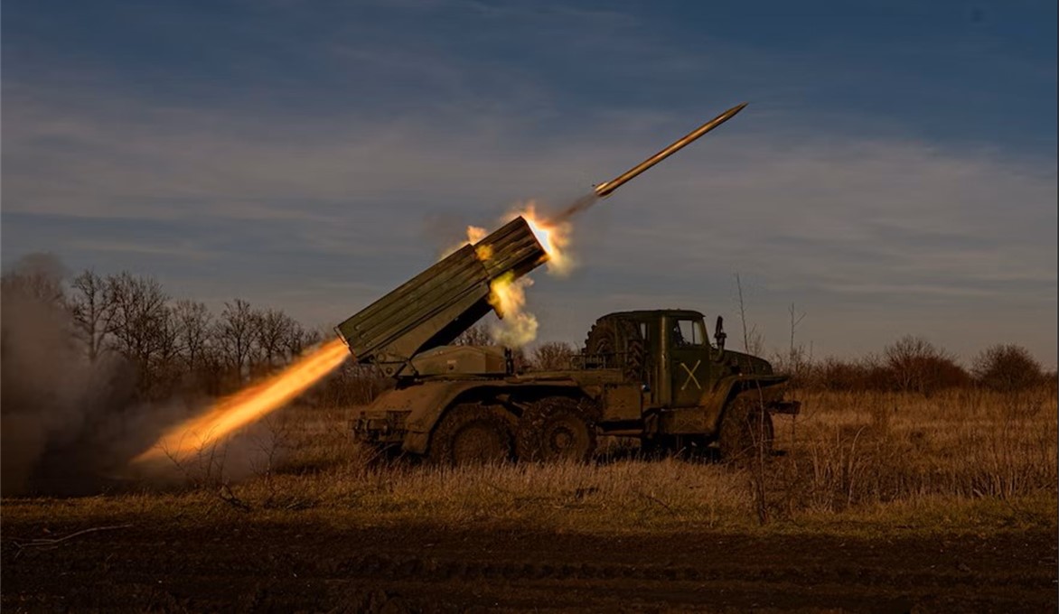 defense_GD's tweet photo. The cumulative market for global artillery systems is anticipated to be valued at $157.7 billion from 2023 to 2033. Read more:
https://t.co/XttoZqniU2 https://t.co/fNWQoqtMVo