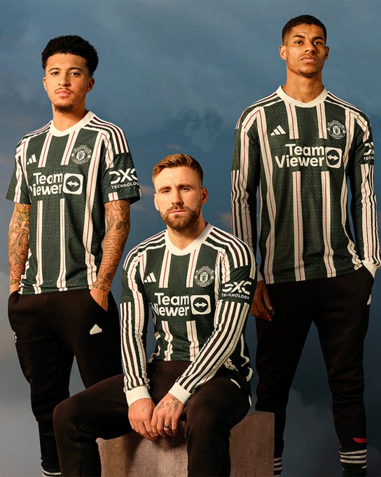 I hope we never wear this kit in the champions league. Its up there with the worst kits of all time. https://t.co/6sS3HcPTAW