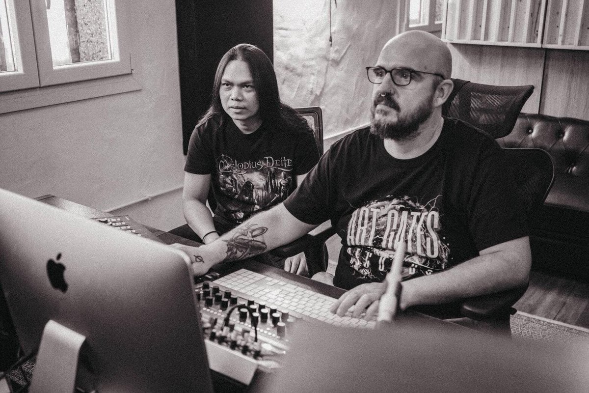 ArtGatesRecords's tweet image. ⚡ Biggie from @MelodiusDeite right now at #TheMixtery with #RaúlAbellán in the mixing and mastering phase for the upcoming album by the band ⚡

The band recently performed at #mastersofrock festival and is now preparing their ultimate opus to be unchained in 2024!