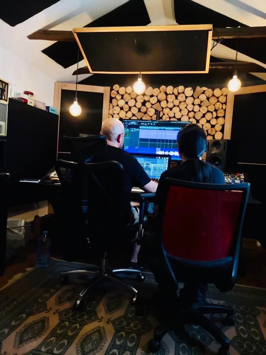 ArtGatesRecords's tweet image. ⚡ Biggie from @MelodiusDeite right now at #TheMixtery with #RaúlAbellán in the mixing and mastering phase for the upcoming album by the band ⚡

The band recently performed at #mastersofrock festival and is now preparing their ultimate opus to be unchained in 2024!