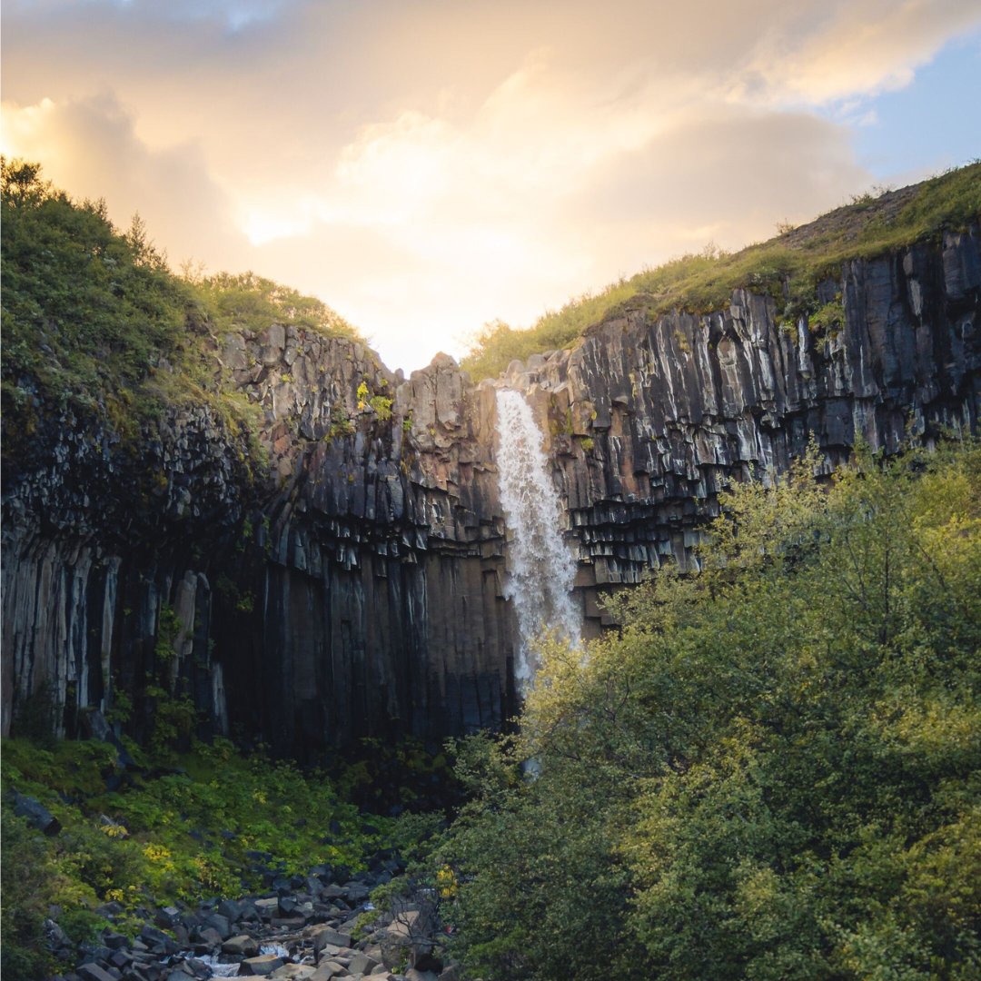 undocarbon's tweet image. 🌍 &quot;What’s incredible about this rock is it can change our planet&apos;s atmosphere.&quot; - @ChrisGPackham, BBC&apos;s ‘Earth’, revealing natural rock weathering&apos;s awe-inspiring impact on our planet. #EarthDocumentary #UNDOCarbon