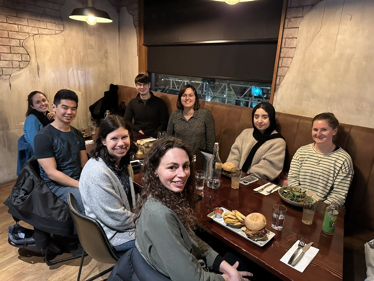 LESmithNZ's tweet photo. Class dinner with some students from @OtagoPharmacy Postgraduate Infections and Antimicrobial Stewardship paper  #AMS #pharmacy #otagopharmacy #keepantibioticsworking #kotahitanga https://t.co/1QdE5UO60g