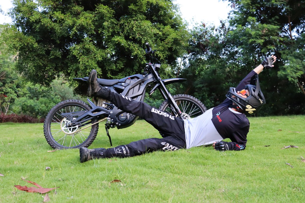 79BikeElectric's tweet photo. Say goodbye to emissions and hello to electrifying power! Our electric off-road motorcycle is equipped with cutting-edge battery technology, offering sustainable and eco-friendly riding without compromising on the thrills. 🌿⚡#TwitterX #79bike #ebike #nature #Offroad https://t.co/KejvVdll2Y