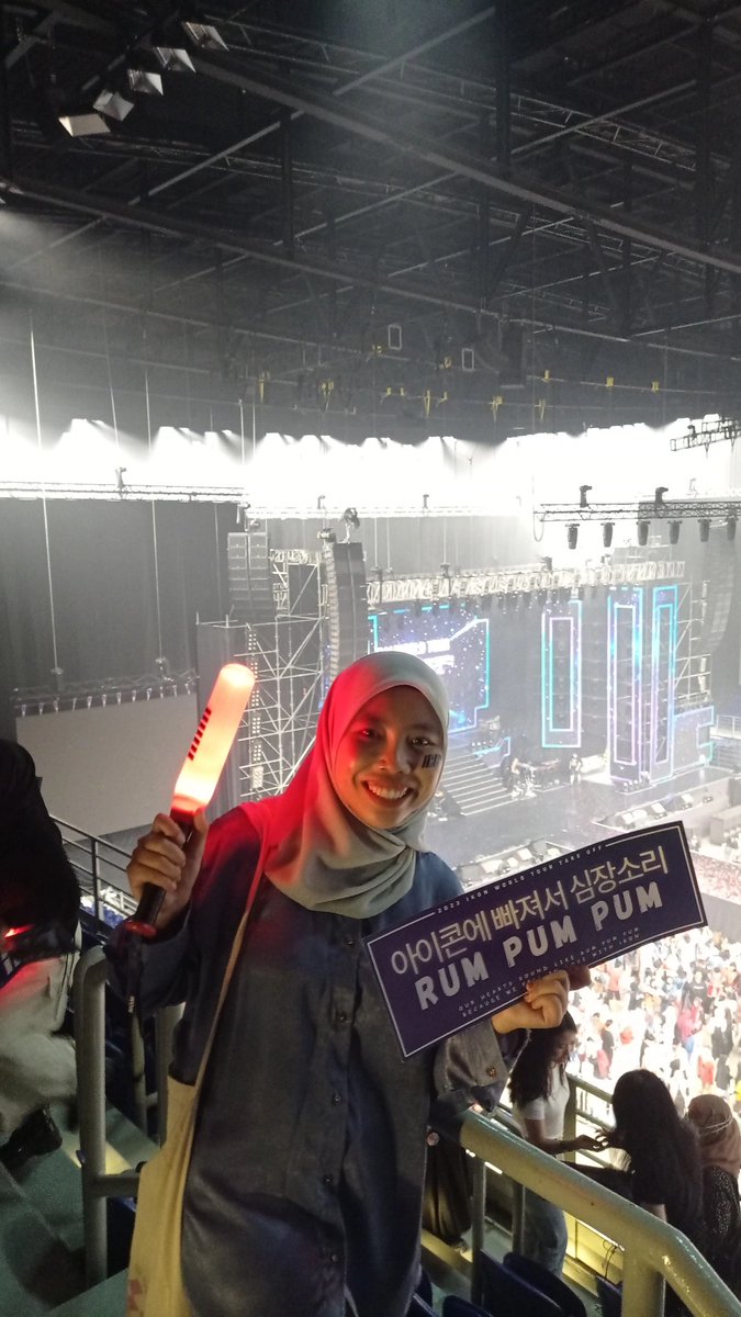 thvna__'s tweet photo. Best memories with ikon ♥️
#iKONinKL https://t.co/M7ww9guot5