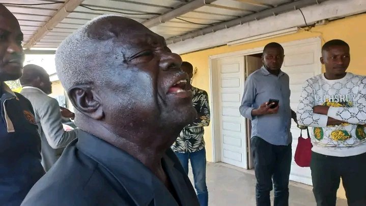 gaelondoumba's tweet photo. #GABON: 🔴 #clichés : la candidature de Jean Boniface #Assele rejetée par le #Consil Gabonais des élections https://t.co/8b85NRuHnJ