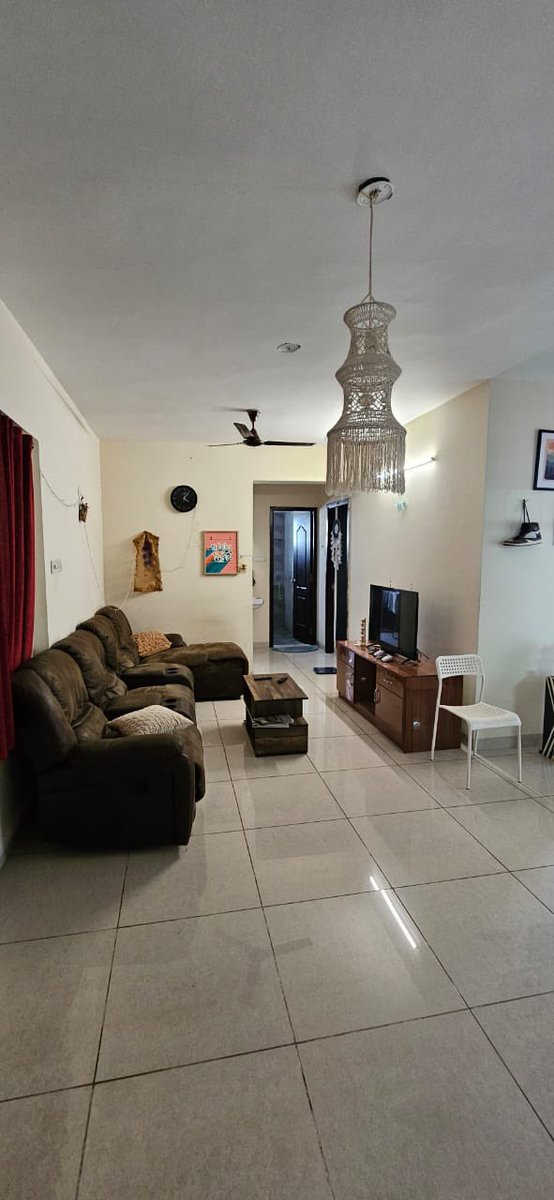 kaviccee's tweet photo. 2.5BHK partially furnished apartment available for rent in a gated society from August 1st.
Location: Shilpitha Sunflower, Borewell Road, Whitefield.
Rent: 45k + maintenance (3.8k)
Security deposit: 1L
No brokerage.

@fmrbangalore @BangaloreRoomi @fmrbangalore @peakbengaluru https://t.co/vYyeHcv4FB