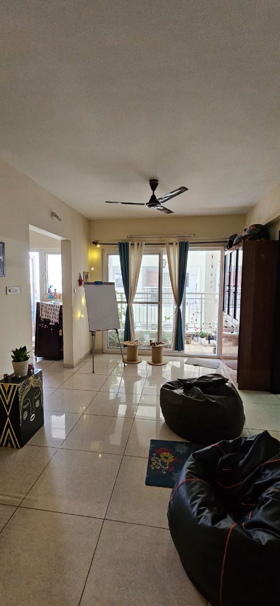 kaviccee's tweet photo. 2.5BHK partially furnished apartment available for rent in a gated society from August 1st.
Location: Shilpitha Sunflower, Borewell Road, Whitefield.
Rent: 45k + maintenance (3.8k)
Security deposit: 1L
No brokerage.

@fmrbangalore @BangaloreRoomi @fmrbangalore @peakbengaluru https://t.co/vYyeHcv4FB