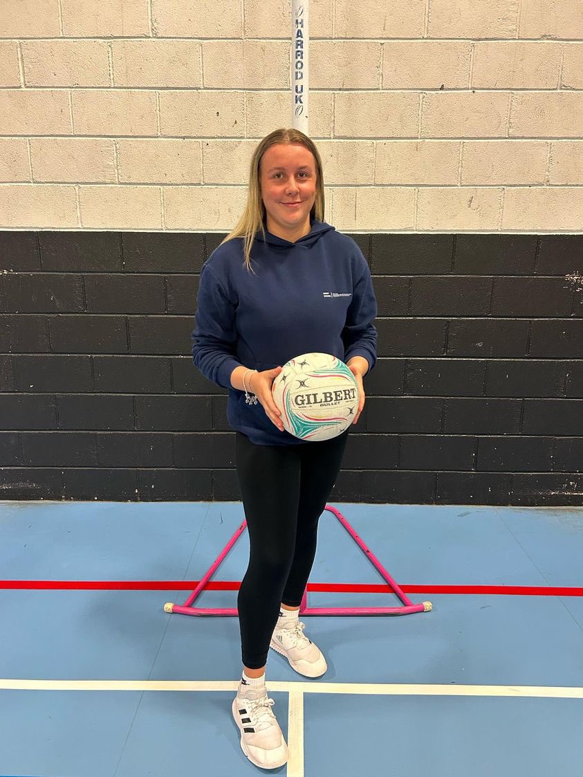 NetballTayside's tweet image. Let’s talk last week⭐️

We had an AMAZING amount of netball in the area for our juniors 
With camps in Arbroath, Montrose and a highly success camp in Dundee organised by Jane Morris!
We need a HUGE shoutout to our young leaders/ volunteers/ coaches who made these happen!