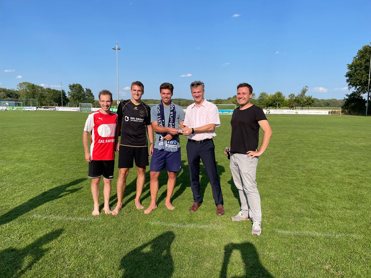 Wir hatten Spaß beim Campus-Fußballturnier 2023, trotz verpasstem Finaleinzug. Gratulation an die Sieger vom Lehrstuhl für Aerodynamik und Strömungsmechanik und den Kollegen Haslbeck, den seine 5 unaufhaltbaren Dinger immerhin aufs Treppchen der Torschützenkönige gebracht haben.