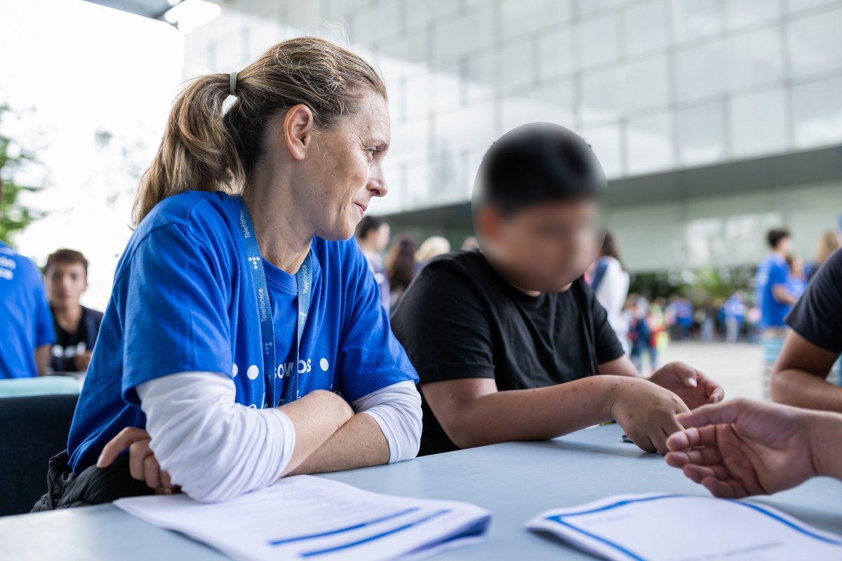 VolunTelefonica's tweet photo. Tú no me conoces, pero me impulsas a pelear por mis objetivos. #ConectandoSolidaridad #DIVT #DIVT2023 @Telefonica @fundacionTef https://t.co/svucr3UD79