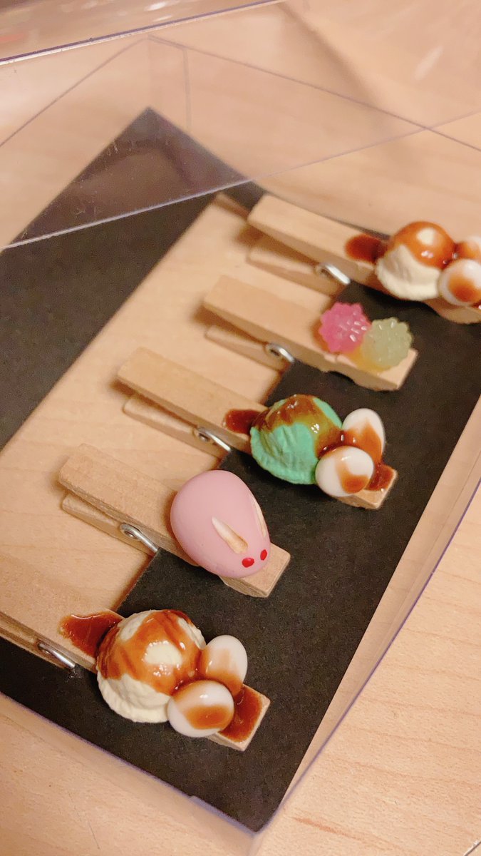 majonorecipe's tweet photo. 小さな小さなメモクリップのセットは魔女のレシピの超ロングセラーアイテム。

いつもは限定イベントでのみ販売ですが、今回はセットて🇺🇸へ旅立ってもらうよ！沢山の人に可愛いって喜んでもらえますように！

Cute fake sweets memo clips are a very long-selling of MajonoRecipe. This item's very rare as it's not available in our online store. This time, we will deliver it to the U.S. specially. Please look forward to it.