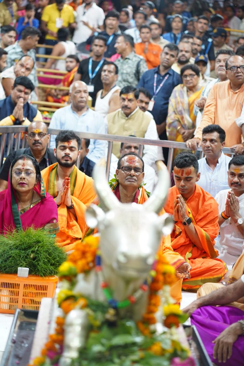 ChouhanShivraj's tweet photo. जय श्री महाकाल... https://t.co/kBypk9IKi2