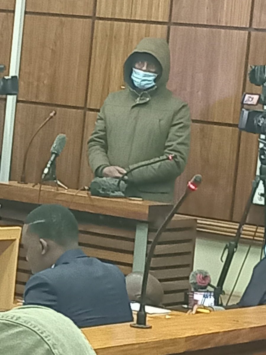 [BREAKING] A member of the VIP Protection Unit has told the court that deputy president Paul Mashatile was in the car when 4 motorists were attacked on the N1 highway. PM  

#KayaNews #VIPProtection #Mashatile