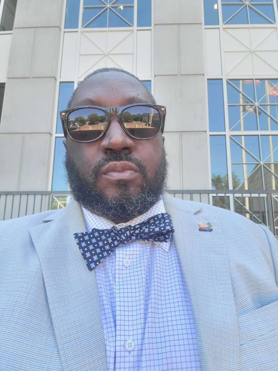 MarcWatkinsEsq's tweet photo. Handled a case pro bono &amp; ended up with a better resolution than what the State was offering my client when he was pro se.

Now, on to the next...

#LawTwitter

#BowTieSwag @bowtieclub https://t.co/r5ZQg0H5vk