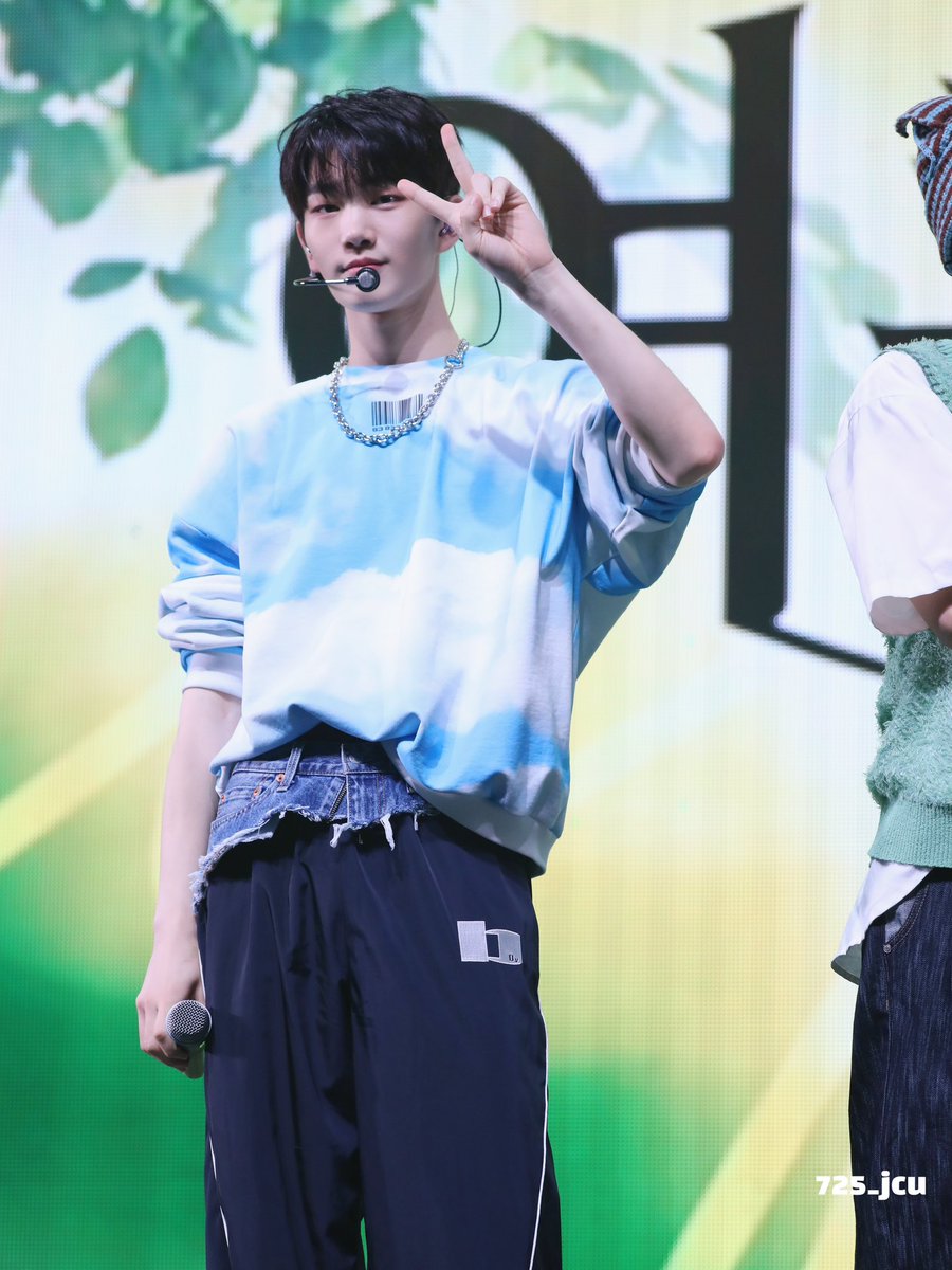 725_jcu's tweet photo. 230725 창욱 생일축하해용
#드리핀 #DRIPPIN #창욱 #CHANGUK
#HAPPY_CHANGUK_DAY https://t.co/950ZyyHRGJ