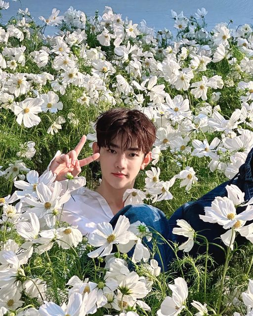 2seokrg's tweet photo. @ZB1_official HAPPY BIRTHDAY, HAO!!! 🥳🎉
🎊🎉🎂✨💕 https://t.co/U3FfYqEZuL