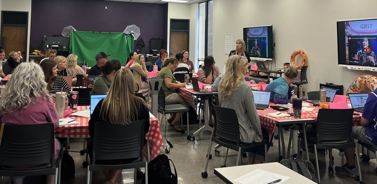 How’s sweet PD is!! Sweetening Class Engagement and Cooking with Canvas with your Curriculum Chef, Stacy Roeming! 🧑‍🍳 🍭 🍩 <a href="/granburyisd/">Granbury ISD</a>