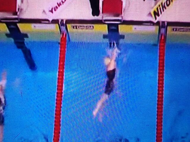 ButtstrokeSwim's tweet photo. Controversy in Fukuoka: Kaylee McKeown (left) was disqualified for a back-to-breast turn infraction in the semi-final of the Women's 200m Individual Medley.

Alex Walsh (right) did not receive a DQ for her turn in the Final en route to a silver medal.

The specific rules applied are 6.5 & 9.4 of the World Aquatics Competition Regulations.

6.5 (Backstroke): Upon the finish of the race the swimmer must touch the wall while on the back.
9.4 (Medley Swimming): Each section must be finished in accordance with the rule which applies to the stroke concerned (6.5).

Both swimmers appear to be in violation of these rules (to some degree) while performing the "crossover turn." The video replay booth initiated McKeown's infraction, but not Walsh's.

If video review is going to be the norm for reviewing calls then so be it, but if it will also be used to initiate calls, a level of consistency needs to be maintained. The integrity of our sport depends heavily on it.

#Fukuoka23