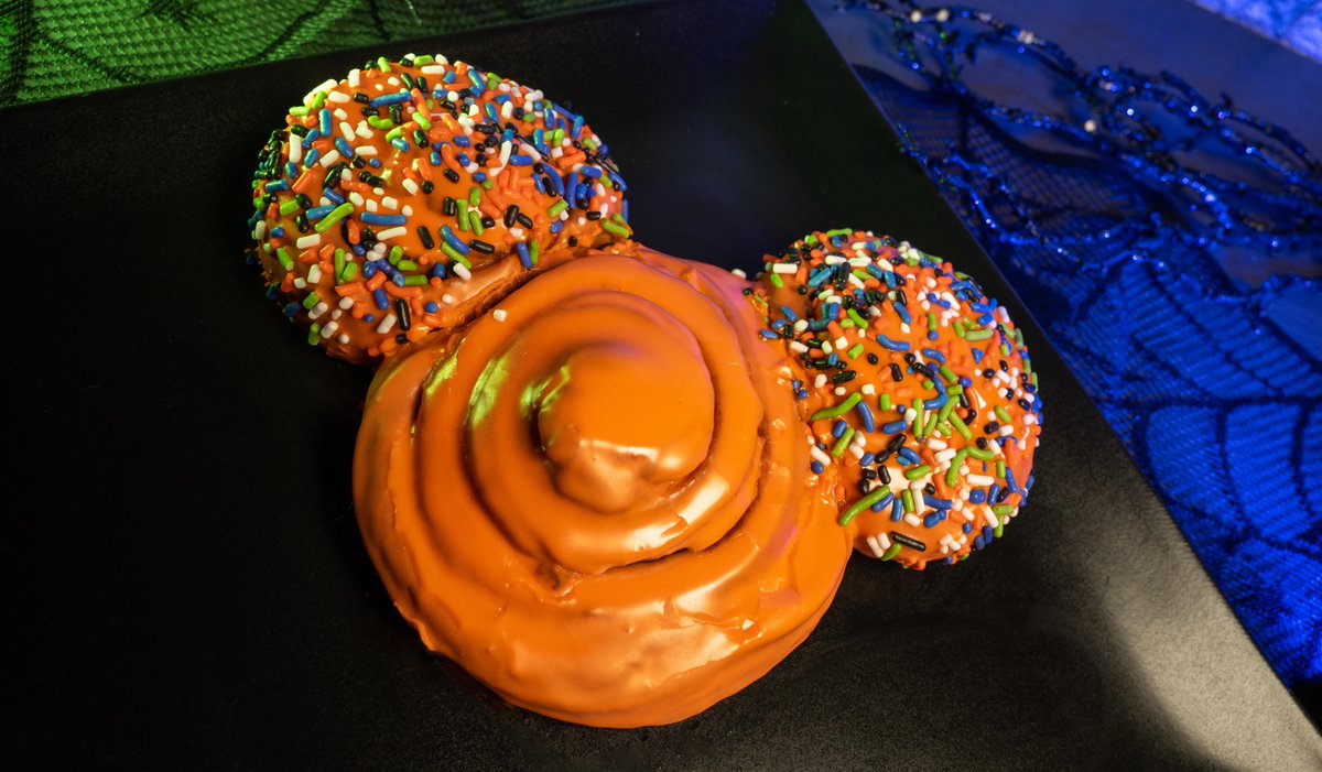 DisneyParks's tweet photo. Get ready for tricks and treats because Mickey's Not-So-Scary Halloween Party is nearly here! 🎃🍫 Dust off your treat bags and uncover all the tasty goodies coming to Magic Kingdom Park this Halloween season in the latest #DisneyEats Foodie Guide: https://t.co/X9utG9cc3o https://t.co/kySUBl0YL9