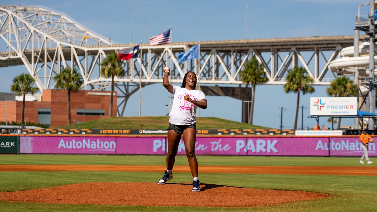 Islanders_WBB's tweet photo. ICYMI, our very own Alecia Westbrook threw out the first pitch yesterday at the Corpus Christi Hooks game.

#ShakasUp https://t.co/MltWCkwnQw