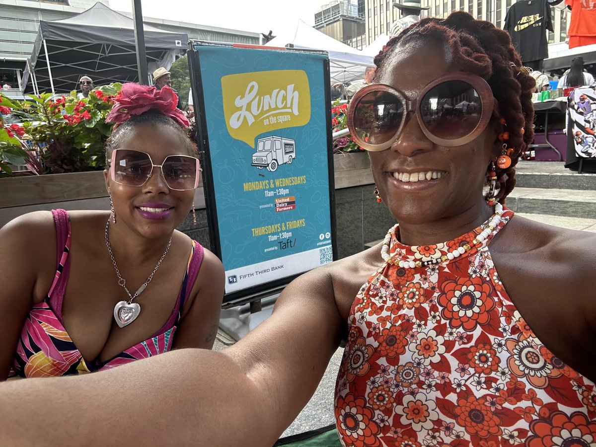 SoapMs's tweet photo. We at Cincy Soul Fest I had fun 🤩 Follow Elaine Elaine on Facebook @TopiSpeaks #Cincinnati @MyFountainSqr #vendorlife #ohio https://t.co/R0k5dWUsXF