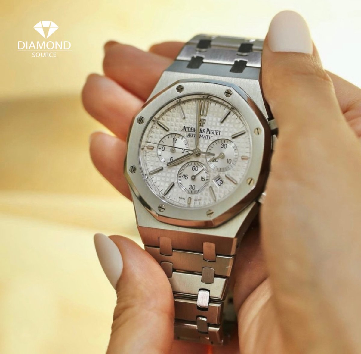 dsource29's tweet photo. AP Royal Oak Chronograph

ref. #26320ST 
.
.
.
#audemarspiguet #audemarspiguetroyaloak #audemarspiguetroyaloakchronograph #apwatch #aproyaloak #audemarspiguetwatch https://t.co/CUg97TgzIK