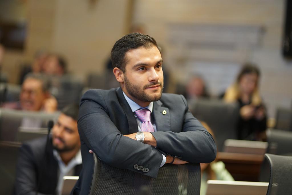 FelipeAntioquia's tweet photo. Comienza un nuevo año legislativo y con el nuevos retos y compromisos. 

Vamos a seguir sirviendo al país y a todos los antioqueños que depositaron su voto de confianza en mí y en este equipo de #ConservadoresDeVida https://t.co/7ee506DYP1