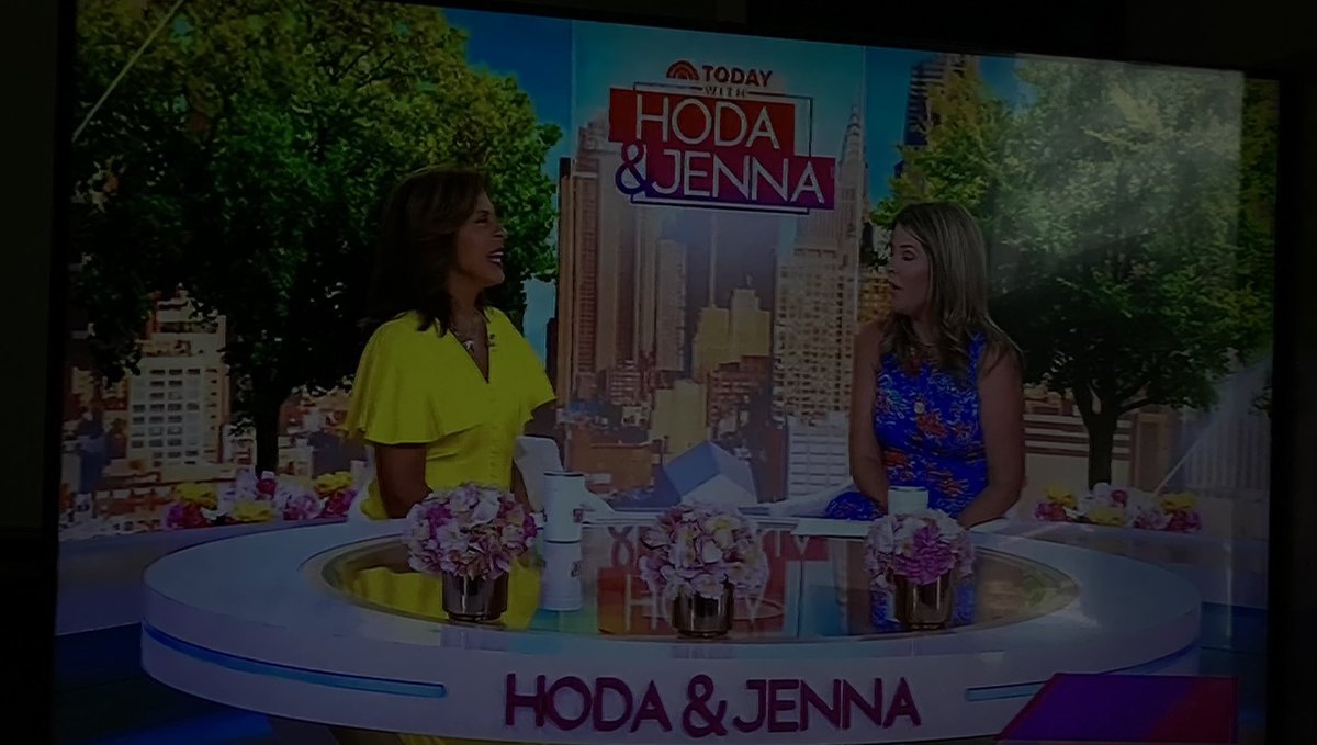 Hoda Kotb and Jenna bush Hager on today show https://t.co/08OmnwVZzS