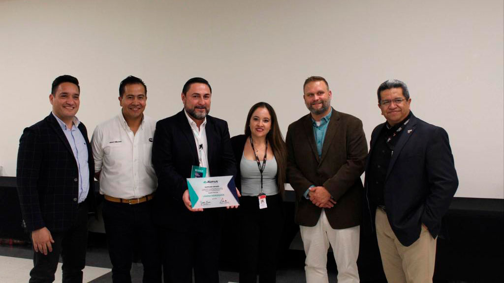 ladesamx's tweet photo. Gracias a nuestro cliente #Atmus Filtration Technologies por otorgarnos el reconocimiento a "Proveedor del Año" tomando en cuenta criterios como:
✅Mayor soporte
✅Entregas en tiempo al 100%
✅Cero defectos
#LADESA #ExpandiendoRelaciones #Reconocimiento #Filtros #SanLuisPotosi https://t.co/beeADWjABA