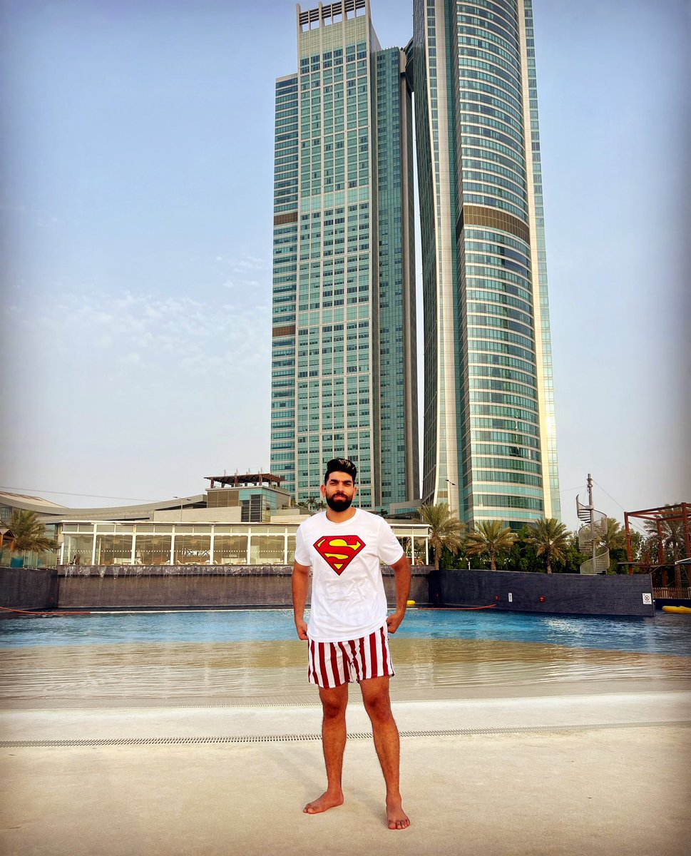 معدى الناس 😎 #samerabotaleb #amrdiab #abudhabi #summer #سامر_ابو_طالب #الحان_سامر_ابوطالب #معدى_الناس #عمرو_دياب