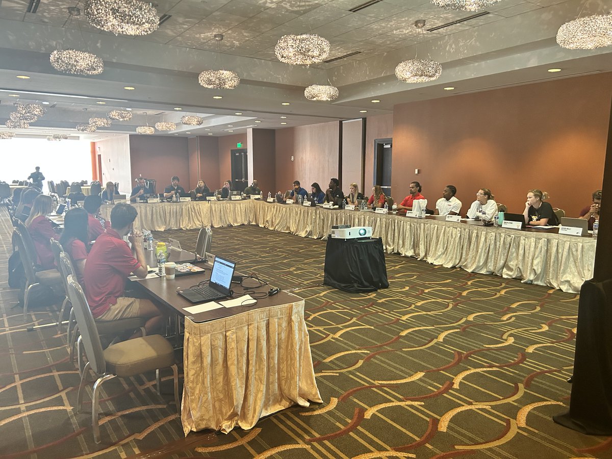 MVCsaac's tweet image. Annual MVC SAAC meetings RECAP‼️ 

This past weekend we met, in St. Louis, to discuss plans for this upcoming year, engage in professional development in our DiSC assessments, &amp;amp; volunteered in The Fresh Start Community Garden with @UnitedWaySTL‼️ 

#MVCSAAC | #TheValleyRunsDeep