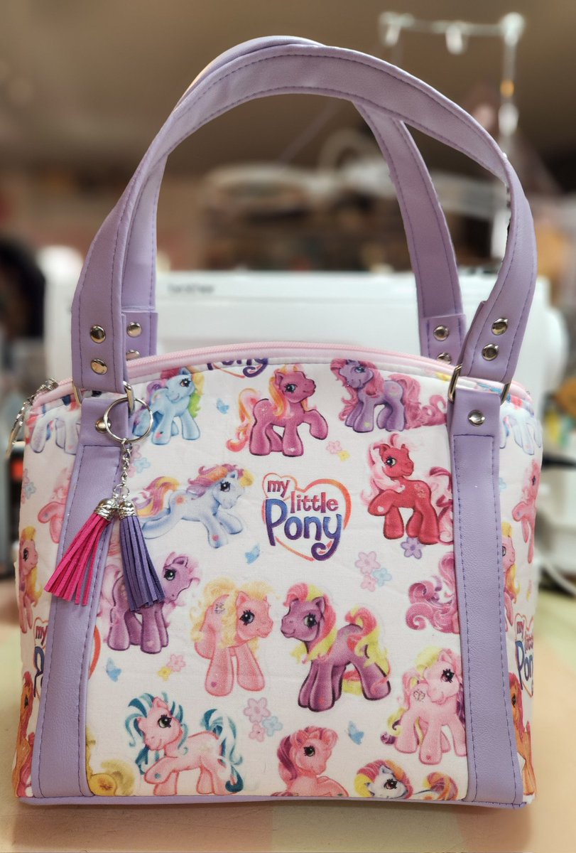 I have a lot of Etsy orders to work on today, but I just had to finish up this fun MLP G3 wallet and purse set. Sew fun and cute! Listed in my Etsy shop. 

Sewadrienney.etsy.com 

#memade #handmade #sewingaddict #sewing #sewistsofinstagram #sewist #sewcialist #custommade