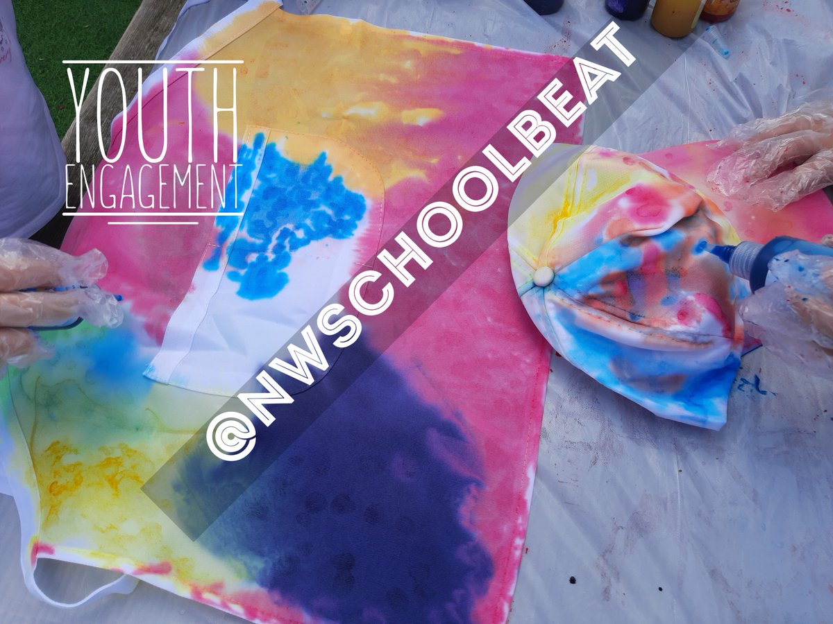 HGC SchoolBeat / NWP SchoolBeat (@nwpschoolbeat) on Twitter photo Continuing to engage with our children and young people when "School's Out", is very important. Today, PC Manus visited Ysgol Christchurch's <a href="/YsgolCC/">Ysgol Christchurch</a> "Food and Fun" session to say Hi to the kids . Some were being very creative with tie-dye! #Schoolbeat #SummerFun #YouthEngagement Continuing to engage with our children and young people when "School's Out", is very important. Today, PC Manus visited Ysgol Christchurch's <a href="/YsgolCC/">Ysgol Christchurch</a> "Food and Fun" session to say Hi to the kids . Some were being very creative with tie-dye! #Schoolbeat #SummerFun #YouthEngagement