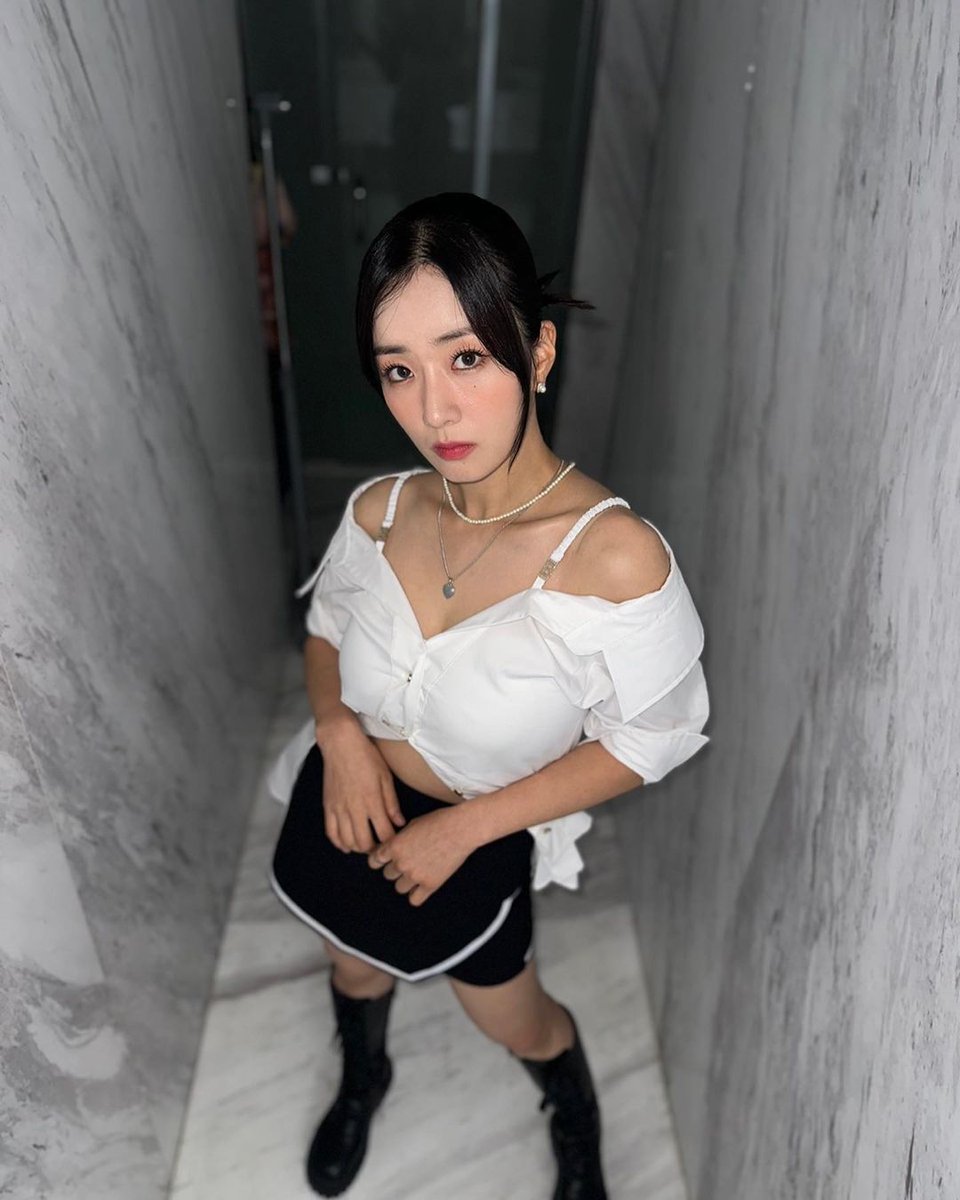 apinkstgrm's tweet photo. [INSTAGRAM] __yoonbomi__: 🤍

#Apink #에이핑크
#윤보미 #보미 #BoMi

https://t.co/GqYJUL8HhG https://t.co/qD9PnYLZzT