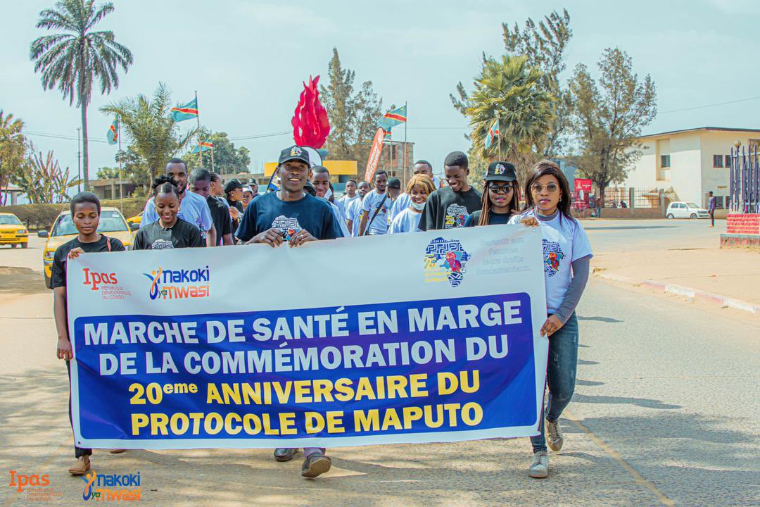 carinelobela20's tweet photo. #MakokiYaMwasi : une marche de santé a été organisée ce samedi 22/07/2023 à #Bukavu en marge de la commémoration du #ProtocoleDeMaputo20ans , Les jeunes hommes et femmes se sont mobilisés pour cette fin. Cette marche de santé a précédé un match de basket-ball 🏀 féminin. https://t.co/I5ZM908BZT