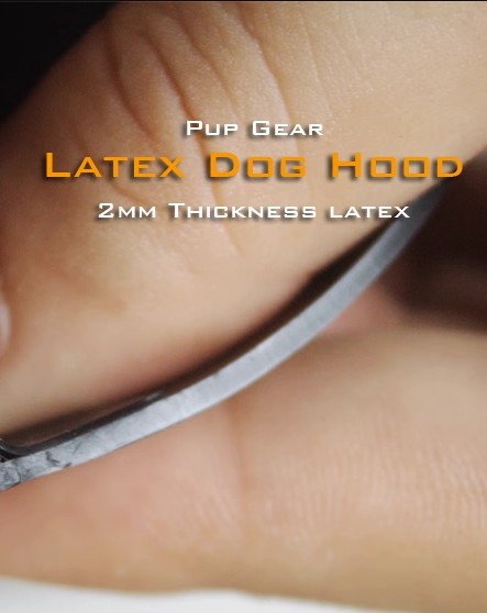 一体成型的超厚Latex Hood，研发设计至今也过去了7年，它或许会退出舞台。

Heavy Fetish产品的研发真的是一路的心酸苦楚😂，在原型阶段，要考虑人体工学，同时兼顾外观。生产阶段，要自研胶乳配方，才能让浸渍工艺形成2mm以上的厚度。

大家不妨猜猜它研发到投产需要的费用是多少？😆