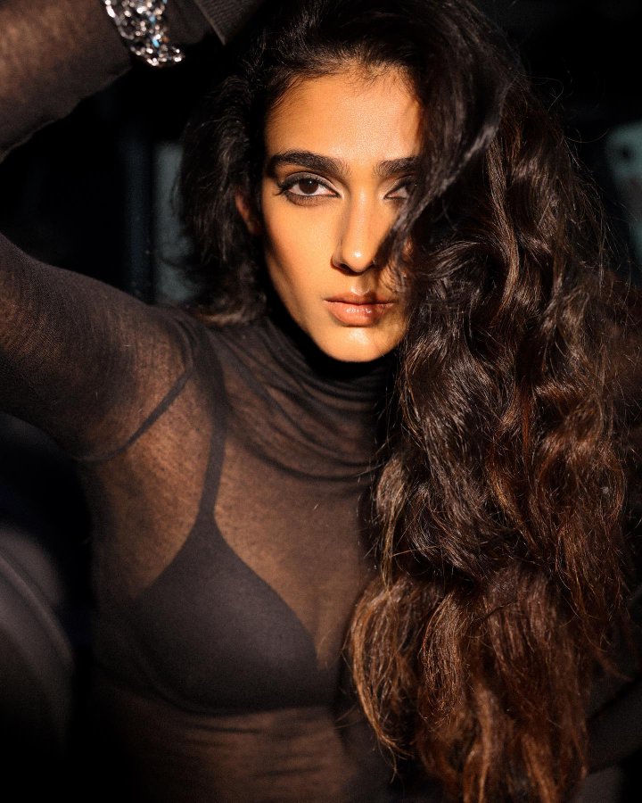 F1zC5RIXwAIuZG0?format=jpg&name=900x900