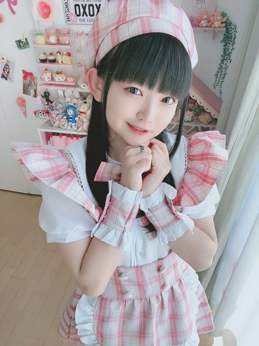 start_nana7's tweet photo. 夏休み終わるまでにフォロワー1000人行きたい🥹
あと51人…！ぐぬぬ…🥹🥹🥹！！！
みんなRTといいねお願いします（；_；）！ https://t.co/CJr1oz9SI1