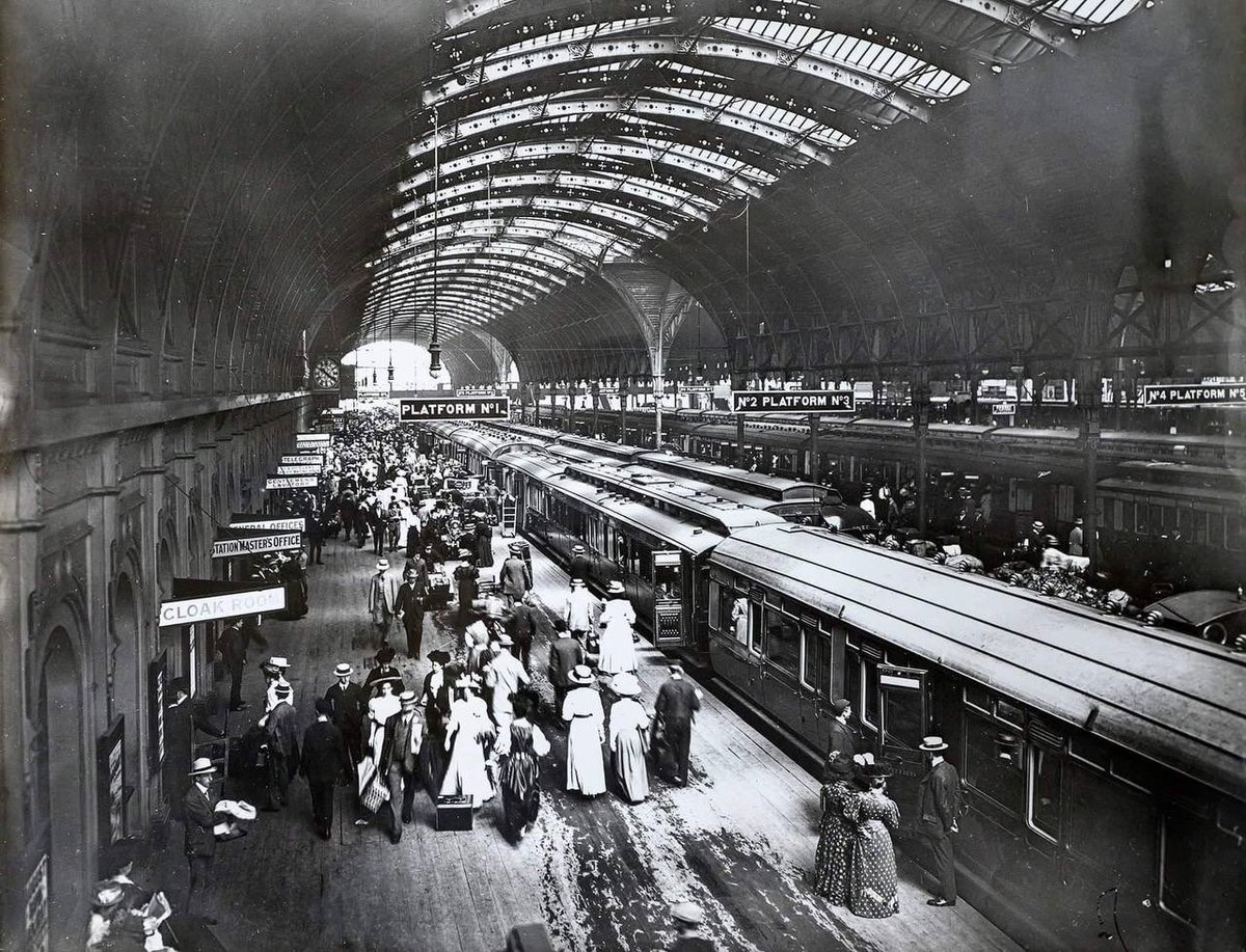 A view of Paddington Station taken c1912.