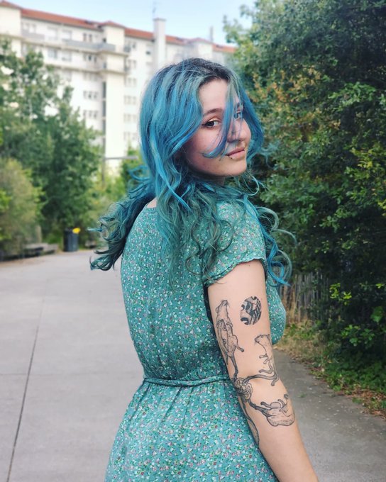 Dis toi tu me connais pour quelle raison? 💙 https://t.co/NEoMQdJz94