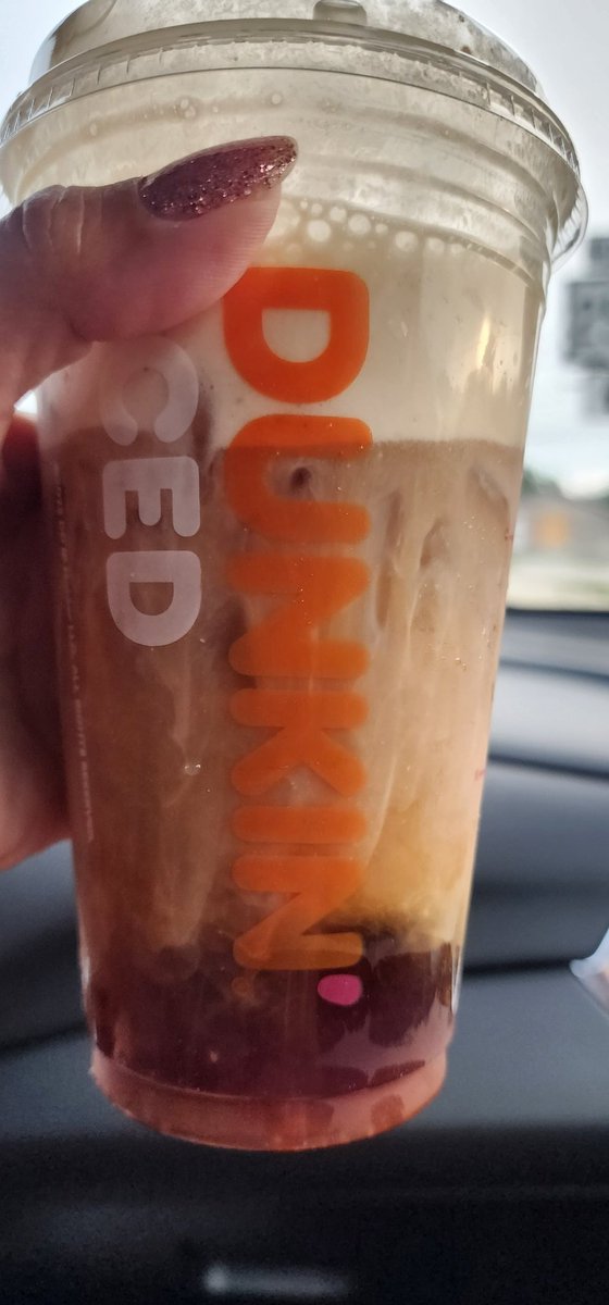 robin_durant's tweet photo. Salted caramel cream cold brew 😍 #dunkin https://t.co/SFFAuGgSks