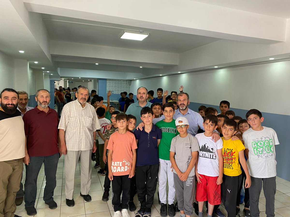 KonyaMuftulugu's tweet photo. Konya İl Müftüsü Prof. Dr. Ali Öge, Meram İlçe Müftülüğüne bağlı Dere Kur’an Kursunu ziyaret etti. Ziyarete hayırseverler ve Başkanlık Müftüsü Dr. Hasan Hüseyin Güller de katıldı.

Detay:https://t.co/XjY9PWE7jF @AliOge42 https://t.co/A8DhDWPDdV