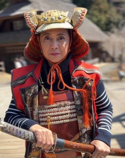 Outfit ni MaDumb pang SONA...😆😆😆