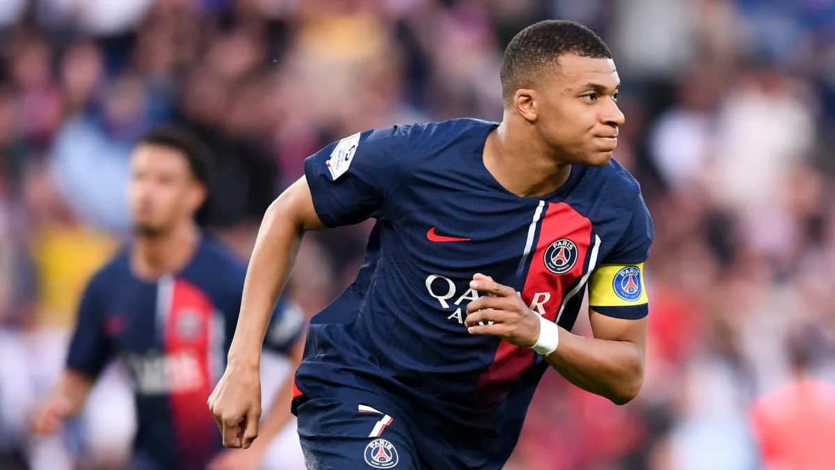 Inter_Xtra's tweet photo. 🚨🚨 CONFIRMED: #Inter have requested information on Kylian Mbappé in recent days. 🇫🇷 

[@SkySportDE via @Plettigoal 🌕] https://t.co/qiiTX1SyD8