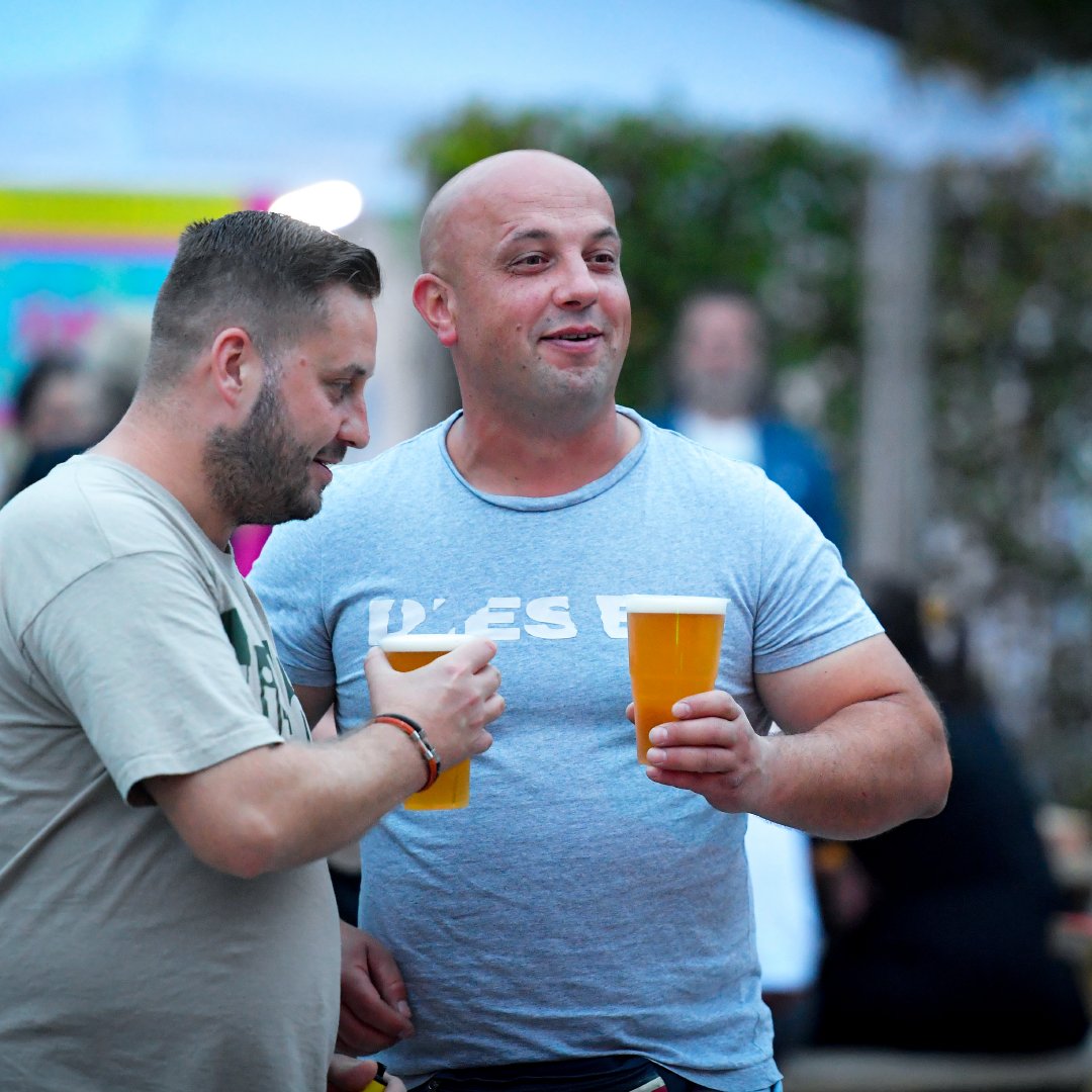 brewbeat's tweet photo. That first-sip-on-a-Friday feeling! https://t.co/b3oWZlwBRE