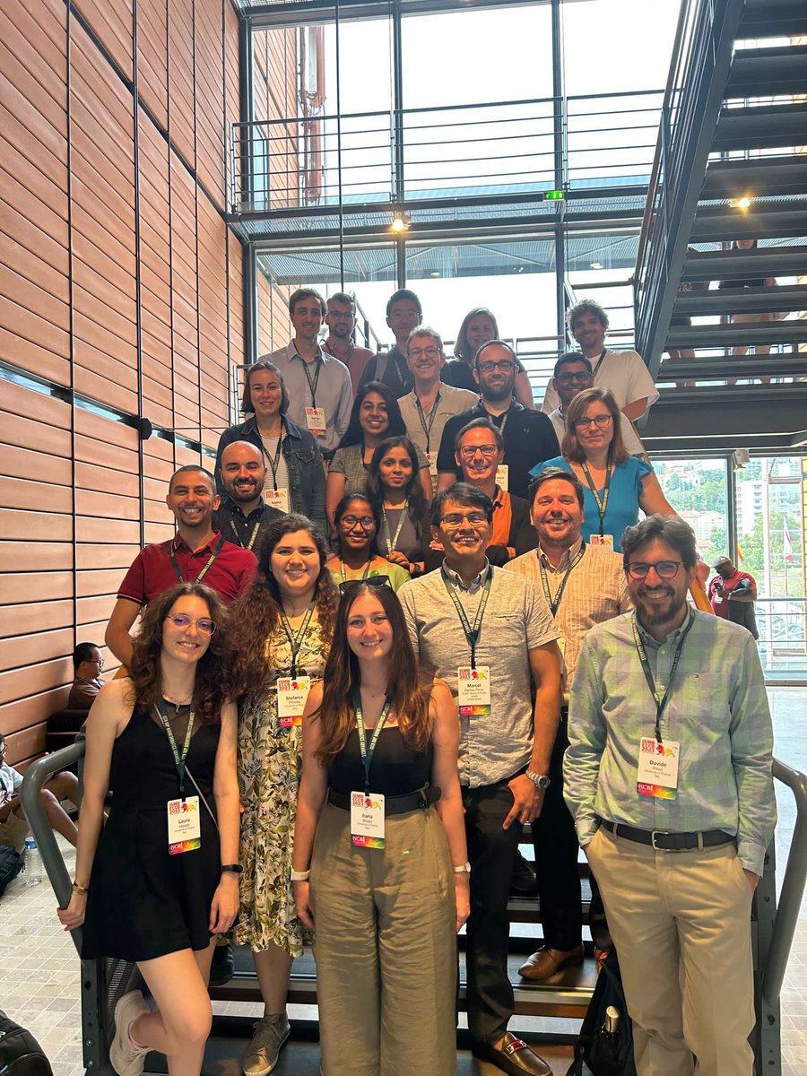 The <a href="/Bioconductor/">Bioconductor</a> team on its expedition in #Lyon for #ISMBECCB2023

Thanks to all the attendees of the Single Cell data Analysis course! 

<a href="/drisso1893/">Davide Risso</a> <a href="/M2RUseR/">Marcel Ramos</a> @ilabil96 <a href="/stefania_p_96/">Stefania Pirrotta</a> Ludwig Geistlinger 
<a href="/ISMBinfo/">ISMB/ECCB Conference</a> <a href="/LabRomualdi/">RomualdiLab</a> #singlecell <a href="/rstatstweet/">Rstats</a>