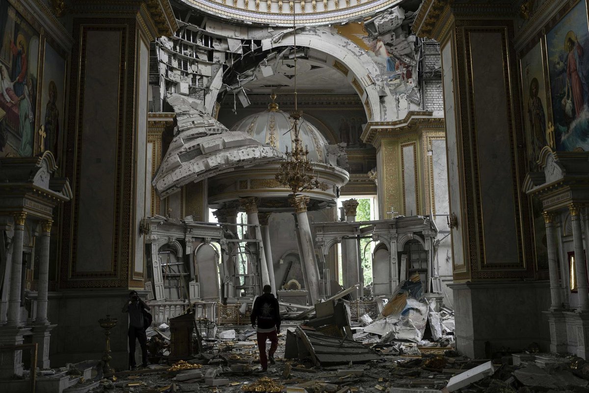 Esto es la catedral de Odesa 🇺🇦

Es Patrimonio Mundial de la Unesco.

Y acaba de ser destruida por un misil. 

Hay que recordar que, de acuerdo a la legislación internacional, esta destrucción viola el Convenio de La Haya y constituye un crimen de guerra.

En un año y medio desde