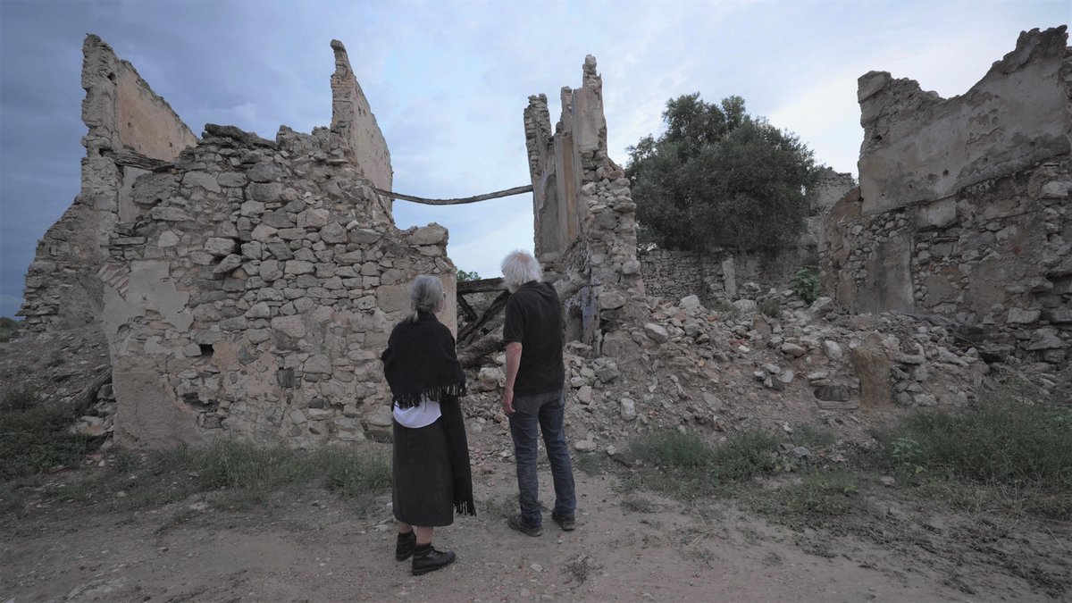 LIVEMEDIA (@livemedia) on Twitter photo #MatrixCultura2050 Recupereu la transmissió L'ABECEDARI DE LA LLIBERTAT (1995), MEMÒRIA I ART <a href="/PobleVell/">Poble Vell Corbera</a> DE CORBERA D'EBRE <a href="/ccterraalta/">Consell Comarcal de la Terra Alta</a> <a href="/BATALLAEBRE/">Espais de Memòria de la Batalla de l'Ebre - COMEBE</a> <a href="/CulturaStte/">CulturaTerresEbre</a> <a href="/iramunt/">Institut Ramon Muntaner</a> <a href="/CERE_RIBERA/">CE Ribera d'Ebre</a> <a href="/terresebretur/">Terres de l'Ebre</a> <a href="/TurismeTerrAlta/">Turisme Terra Alta</a> <a href="/ccriberaebre/">Consell Comarcal de la Ribera d’Ebre</a> <a href="/RiberadEbreTur/">Turisme de la Ribera d’Ebre</a> <a href="/CCBaixEbre/">Consell Comarcal del Baix Ebre</a> <a href="/museuterresebre/">Museu Terres Ebre</a> #MatrixCultura2050 Recupereu la transmissió L'ABECEDARI DE LA LLIBERTAT (1995), MEMÒRIA I ART <a href="/PobleVell/">Poble Vell Corbera</a> DE CORBERA D'EBRE <a href="/ccterraalta/">Consell Comarcal de la Terra Alta</a> <a href="/BATALLAEBRE/">Espais de Memòria de la Batalla de l'Ebre - COMEBE</a> <a href="/CulturaStte/">CulturaTerresEbre</a> <a href="/iramunt/">Institut Ramon Muntaner</a> <a href="/CERE_RIBERA/">CE Ribera d'Ebre</a> <a href="/terresebretur/">Terres de l'Ebre</a> <a href="/TurismeTerrAlta/">Turisme Terra Alta</a> <a href="/ccriberaebre/">Consell Comarcal de la Ribera d’Ebre</a> <a href="/RiberadEbreTur/">Turisme de la Ribera d’Ebre</a> <a href="/CCBaixEbre/">Consell Comarcal del Baix Ebre</a> <a href="/museuterresebre/">Museu Terres Ebre</a>