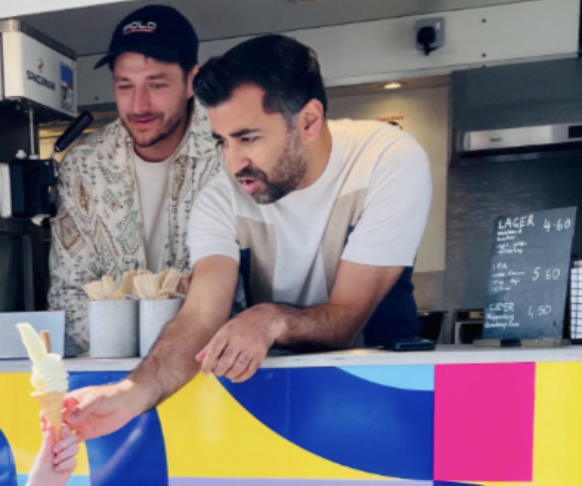 cunning_chops's tweet image. Ice cream… white 🙄 #HumzaYousless