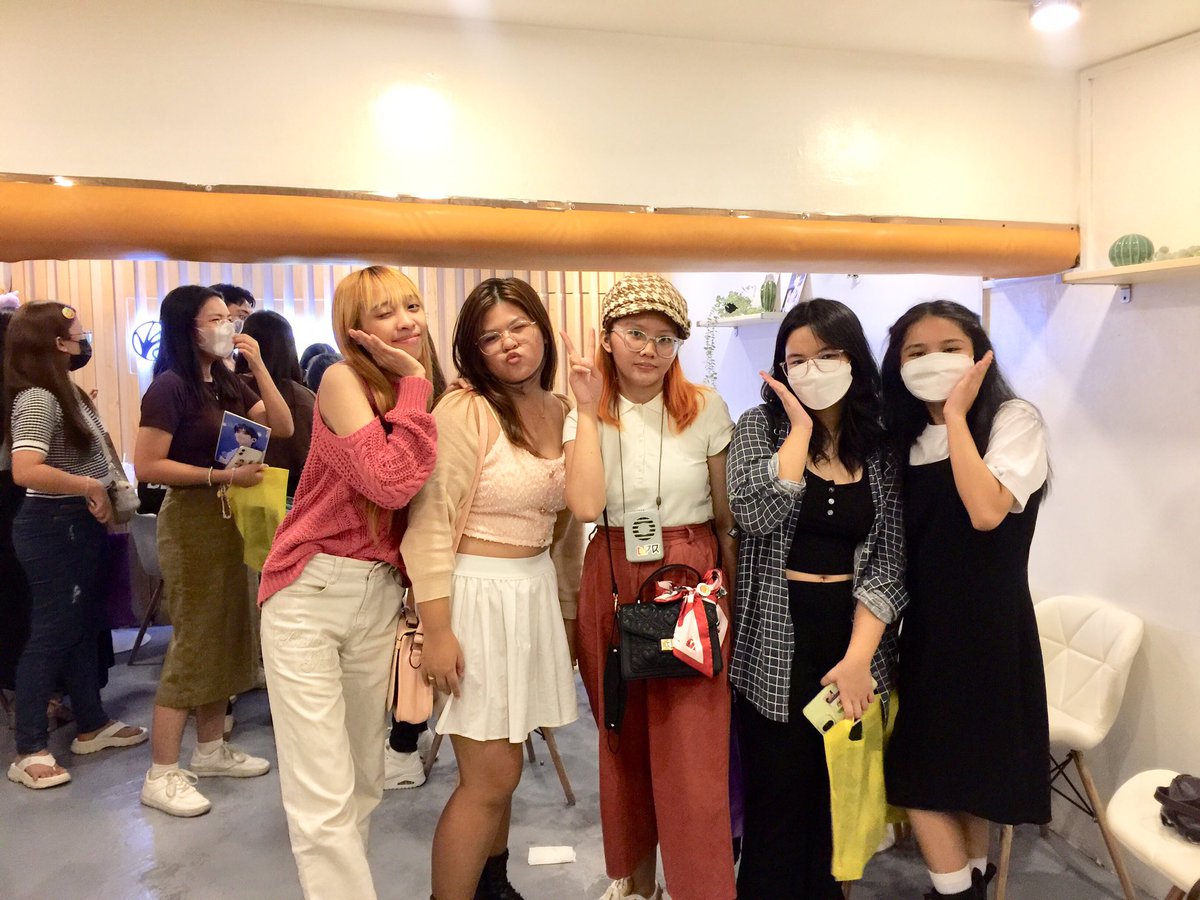 haobinslove's tweet photo. late post but thank you @ZhangHaoPHL @KimTaeraePHL @ZB1PH for hosting this amazing bday event for our beloved Julyz <33
I had so much fun bonding with my co-zerose 😔💗
#ZEROBASEONE #ZB1 #제로베이스원
#ProjectY2K #ZHANGHAO #KIMTAERAE https://t.co/CVjJzsXvHH